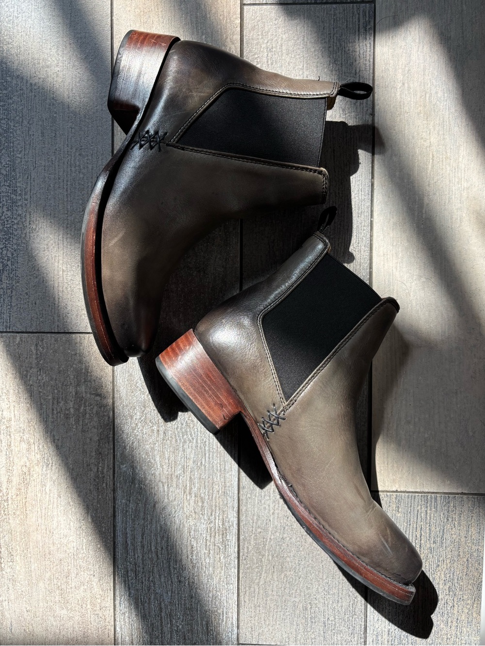 Leather chelsea boots